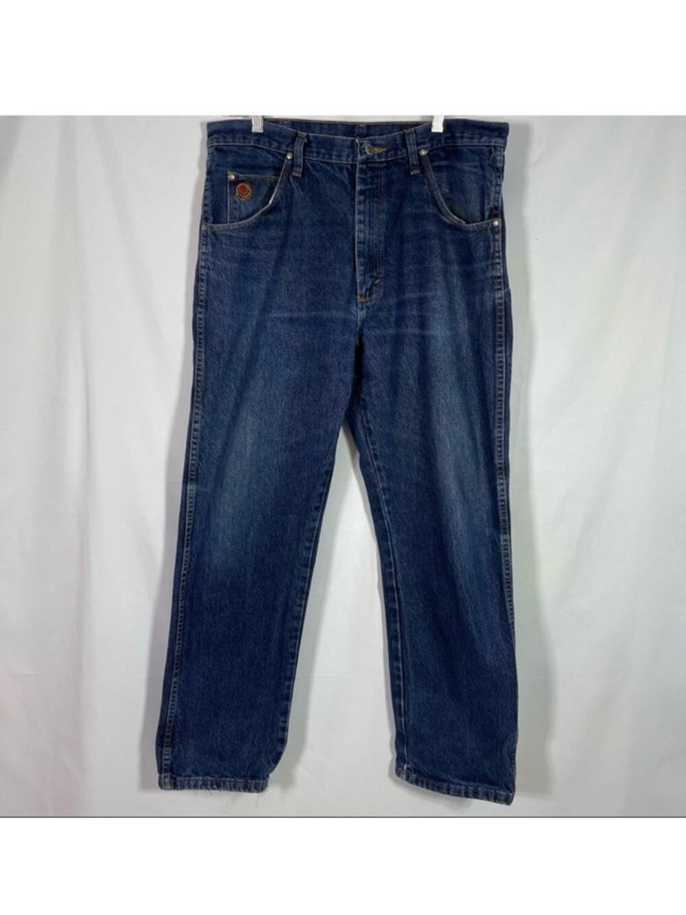 Wrangler 20X Jeans, Relaxed Fit, Size 36X32. In good used condition!